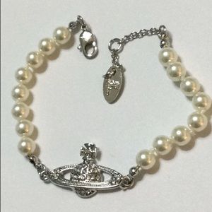 Sold out Vivienne Westwood vintage white gold pearlbracelet